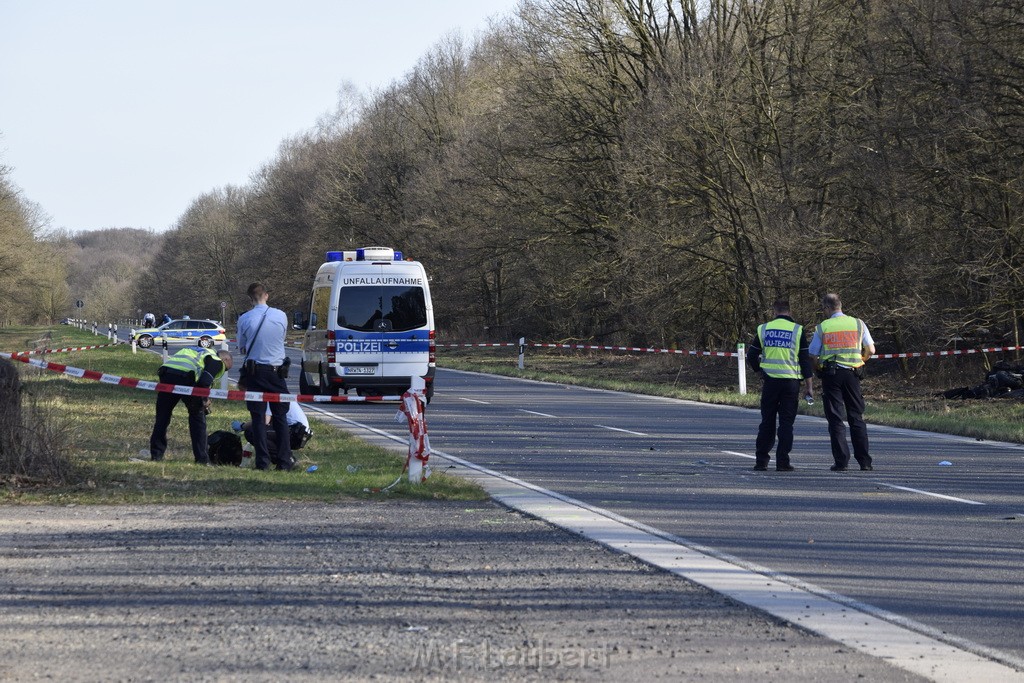 Schwerer VU Krad Fahrrad Koeln Porz Alte Koelnerstr P177.JPG - Miklos Laubert